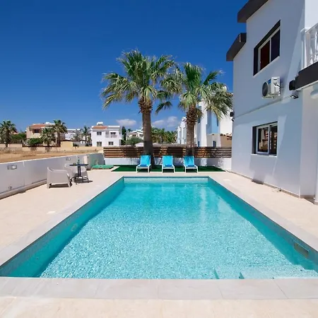 Suncity Boutique Seafront Ayia Napa