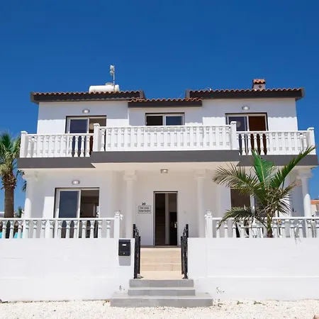 Suncity Boutique Seafront * Ayia Napa